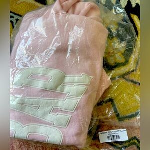 The Bar sweatshirt size L. NIB.